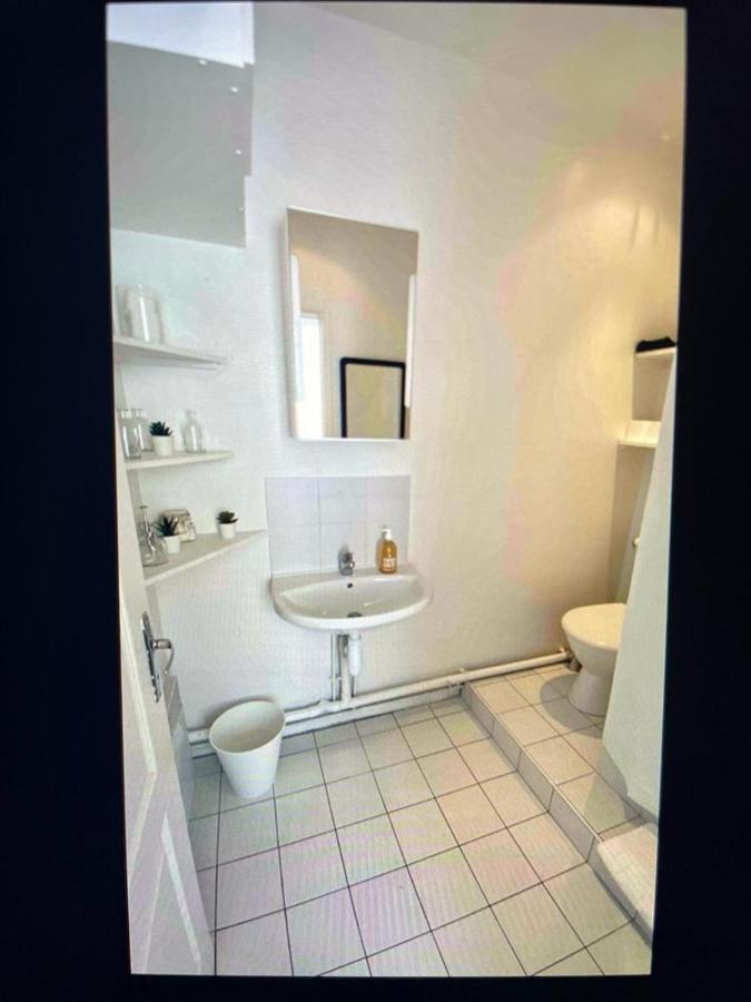 Cute One Bedroom In Le Marais Paris Exterior foto