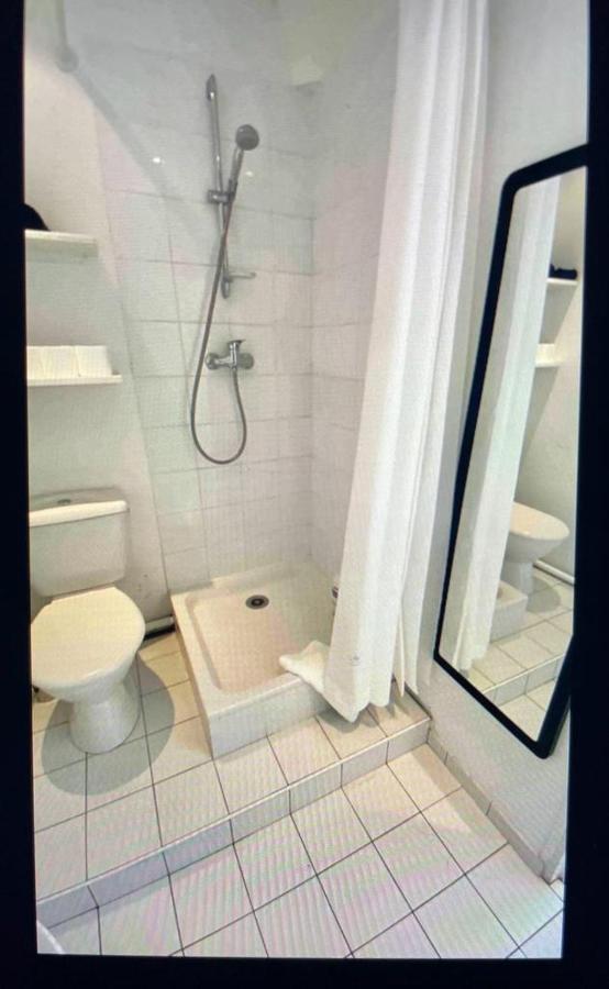 Cute One Bedroom In Le Marais Paris Exterior foto